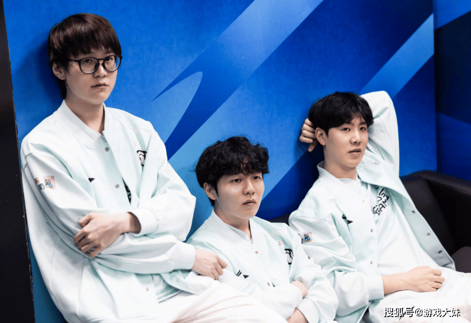 炫神因骂theshy被处罚,如今认怂,公开道歉希望拿回二路解说权